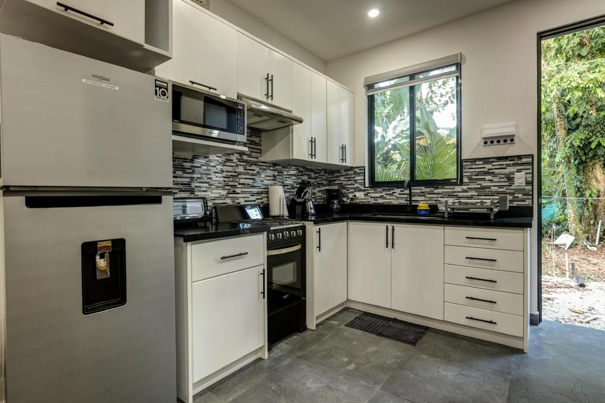 Villa Colibri - Private 1 Bedroom Studio/Bachelor Пунта Ува Екстериор снимка